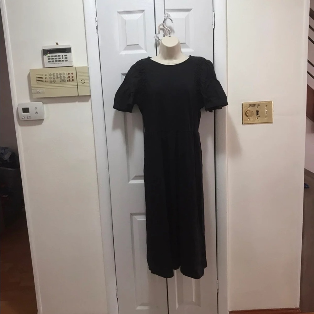 Who what wear Black Angle Smocked Knit Dress